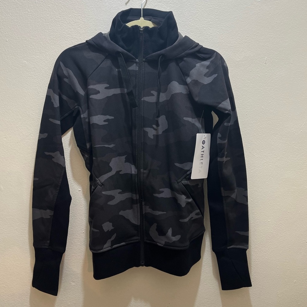 NWT Athlete Triumph Printed Hoodie
